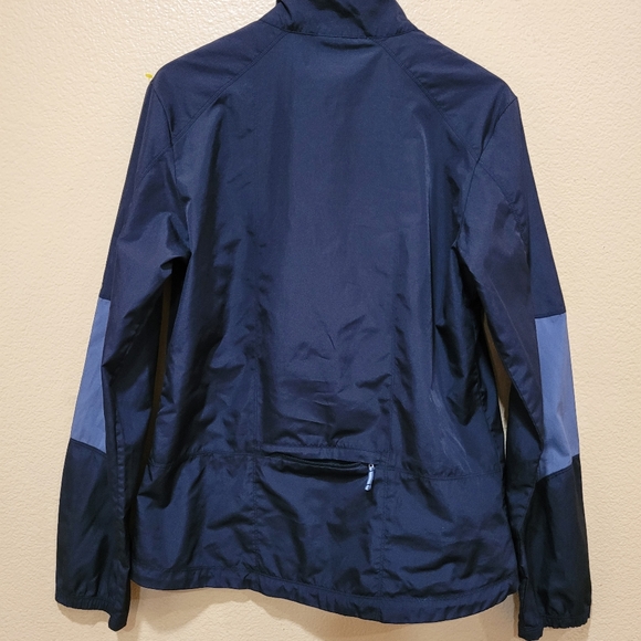 Alo yoga  jacket - Picture 3 of 10